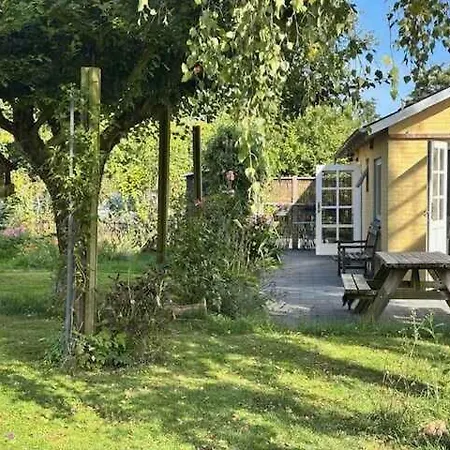 Cozy Little House In The Countryside *